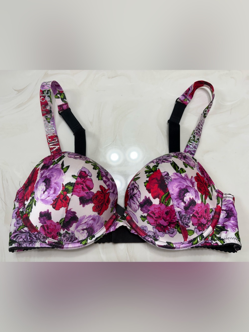 New with tags Victoria's Secret Very Sexy Add 2 Cups Push-Up Bra 34C Rhinestone